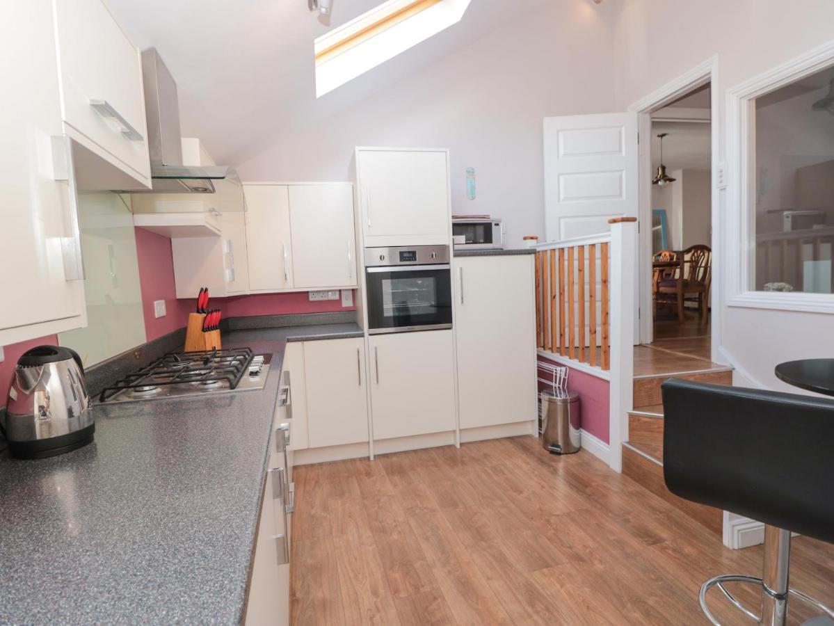 Upper 3 Lägenhet Dartmouth Exteriör bild